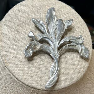 Oceanart Pewter Flower Brooch